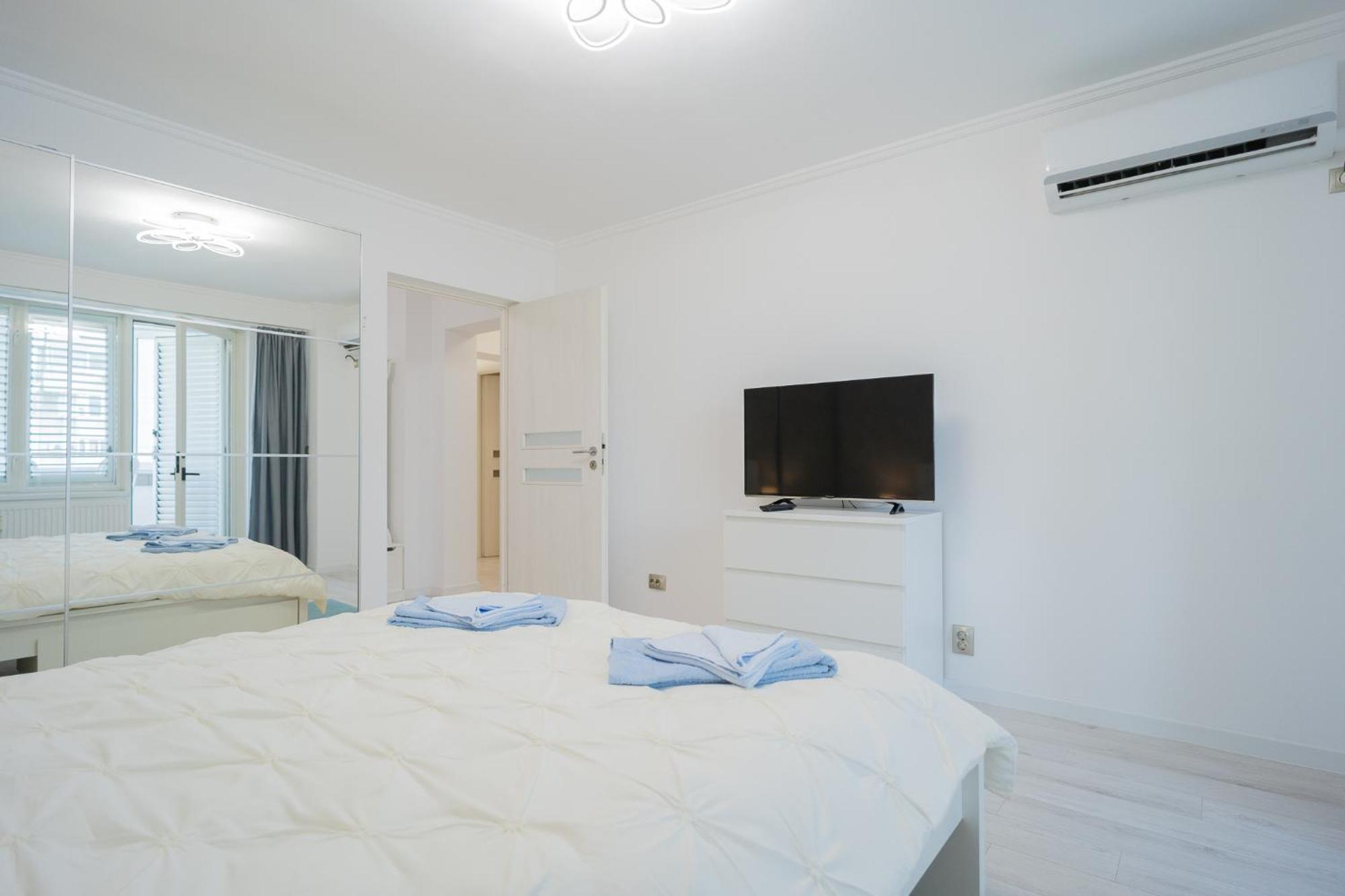 Апартаменты Luxury 2Br On Decebal Avenue Бухарест Экстерьер фото